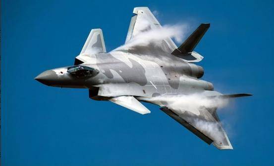 中国歼35正式官宣,避开了美踩过的坑,歼-20并非完美无缺