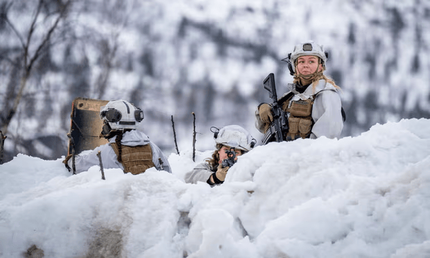 挖防空洞、储备物资、发应急手册：欧洲多国进入备战模式
