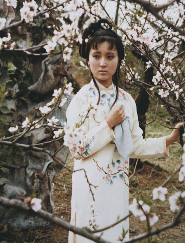 贾惜春:陈晓旭当年是装的,不然演不了林黛玉,我是装得不够彻底