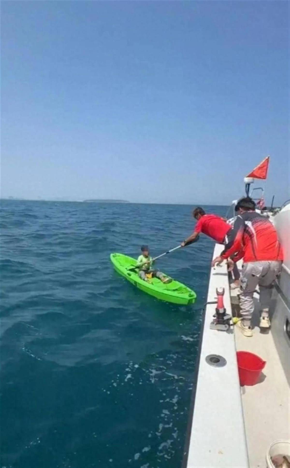 “从陵水漂到三亚”海钓男孩父亲发声:村里抽干水塘找孩子?此事不属实