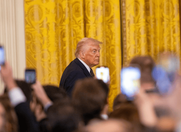 28国集体施压,中国坚决不妥协,普京政府却率先对美让步,石油能源向美敞开大门