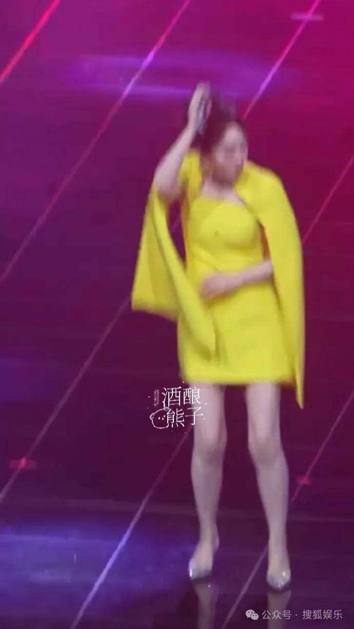 这场晚会台下简直是追星现场,名场面太多了吧?