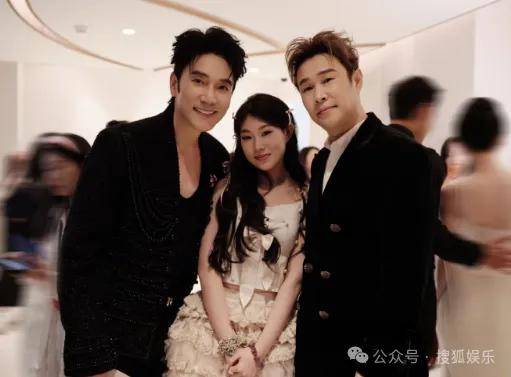 这场晚会台下简直是追星现场,名场面太多了吧?