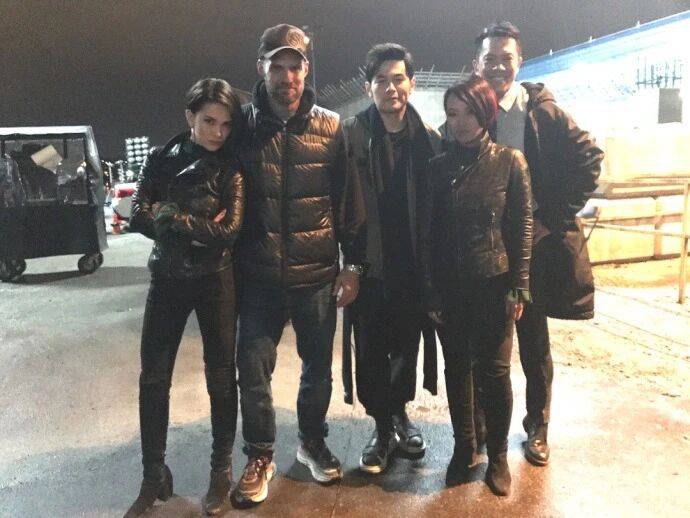 考古|昆凌现身暴瘦变化大!7年剖腹产下3娃,从“打工妹”到“天王嫂”,她的辛苦谁懂