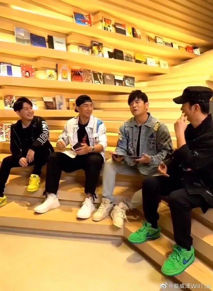 周杰伦公开喊话寻昔日好友，“再不出现，你就完了”，疑因2300万元比特币投资翻车