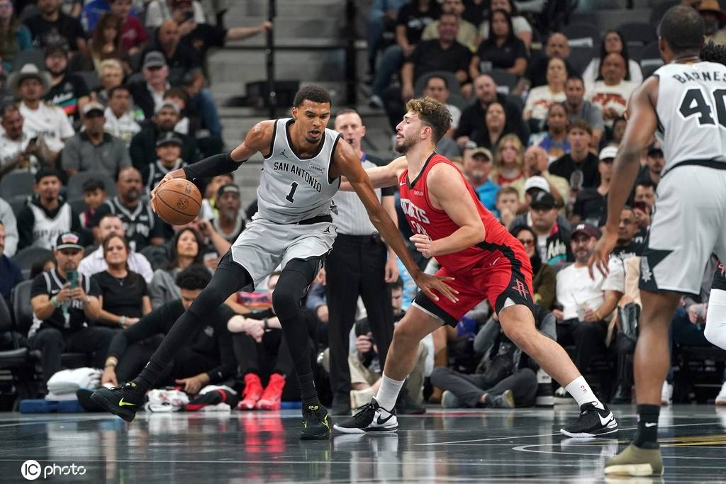 文班22+8申京25+9 杜兰特24分马刺灭火箭迎NBA杯首胜